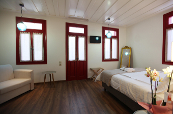 Room with comfortable, double bed